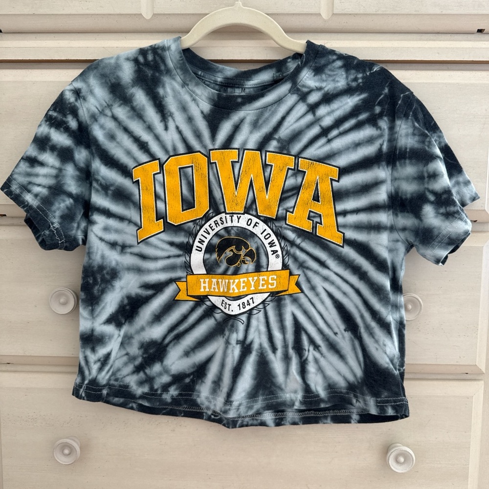 Iowa Hawkeyes Tie-Dye Cropped T-Shirt